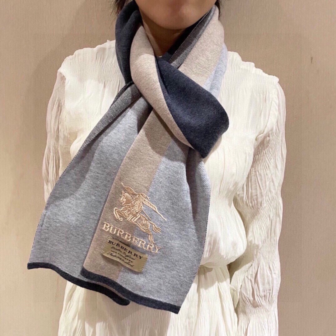 爆款上新 情侣款👍👍B家【经典战马】货🐂 奢华尽在尺寸之间，高端品质‼️具有超高羊绒品质才会被此品牌青睐