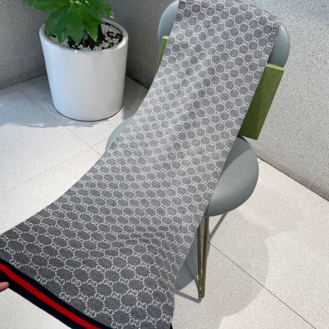 💋2025专柜最新款💨古奇火爆来袭💥🎊顶级色织工艺。此工艺只有大牌纯正代工厂才有的工艺‼️100%顶级针