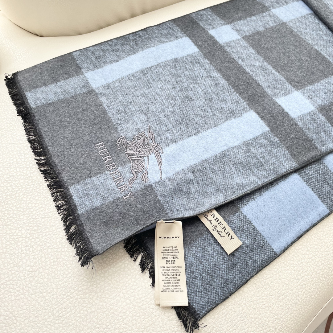 上新2025爱马仕男女款围巾且买且珍惜😍~都是出口订单所以比较难遇❤️东西讲究少而精😍好看的一定要收😎这