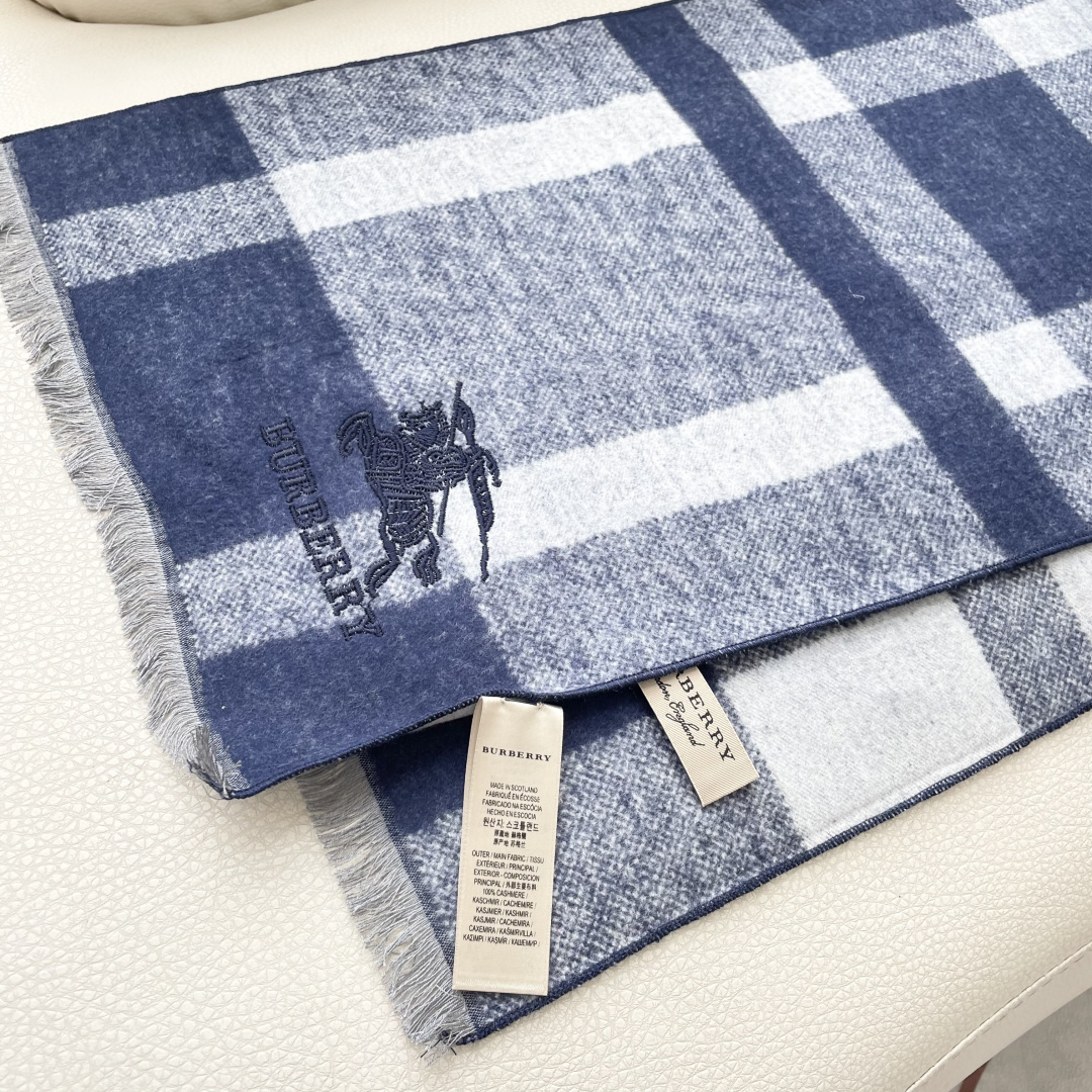 上新2025爱马仕男女款围巾且买且珍惜😍~都是出口订单所以比较难遇❤️东西讲究少而精😍好看的一定要收😎这