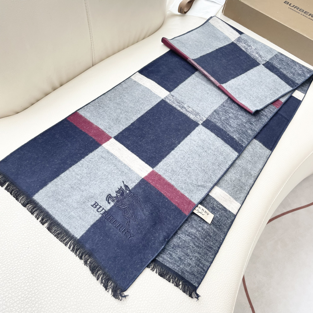 上新2025爱马仕男女款围巾且买且珍惜😍~都是出口订单所以比较难遇❤️东西讲究少而精😍好看的一定要收😎这