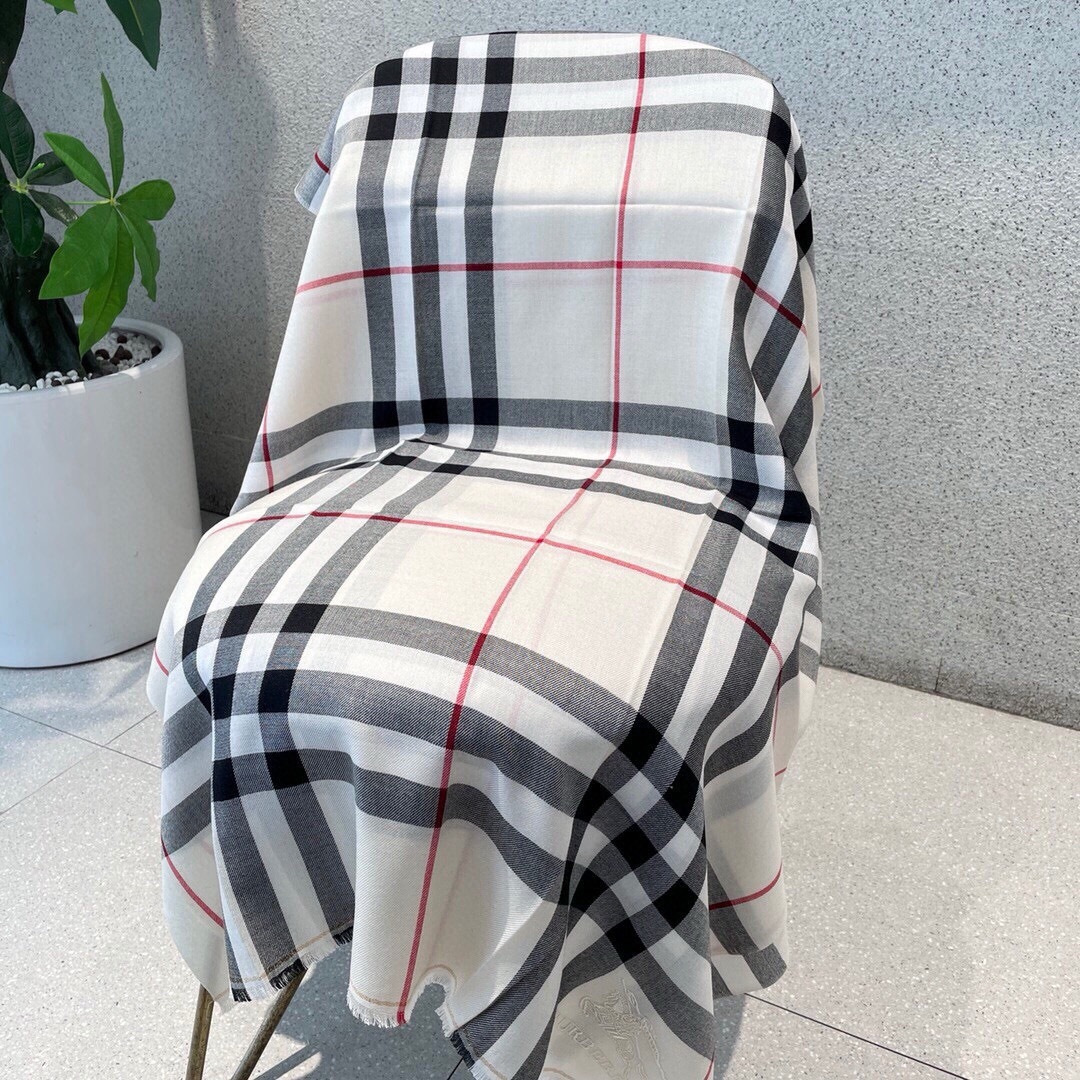 巴宝利💋新款到😍手慢🈚️抢‼️‼️👏💙顶级原单正品旷世绝美顶级高端货👼【绝对值得珍藏👍】👏香奈儿绝美百搭