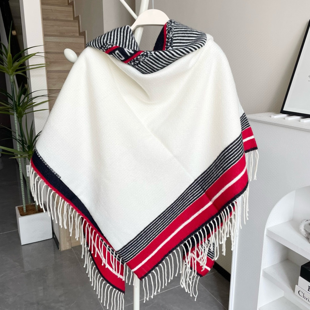 ✨国内最好NO.1❗️~即将火爆代购圈，今年大披肩真的好火爆。，因为实物真的很震撼，绝逼好东西👍❗️Di