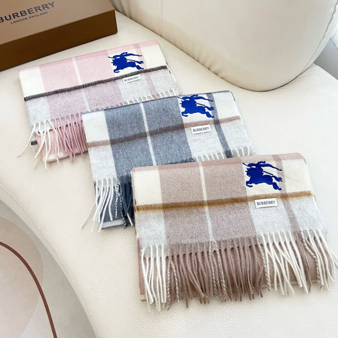 爆款🔺双面羊绒专柜同步 经典设计完美，若隐若现的巴宝利标志，强烈推荐手慢无‼️千万别去专柜买‼️代购就要