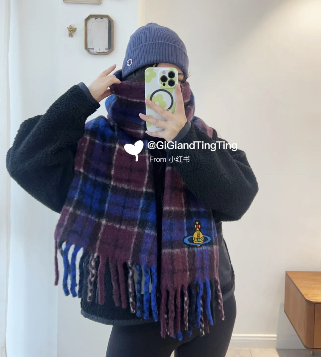 2025小红书走火爆款 𝐕𝐢𝐯𝐢𝐞𝐧𝐧𝐞 𝐖𝐞𝐬𝐭𝐰𝐨𝐨𝐝🪐✨经典大土星马海毛围巾 vivienne w