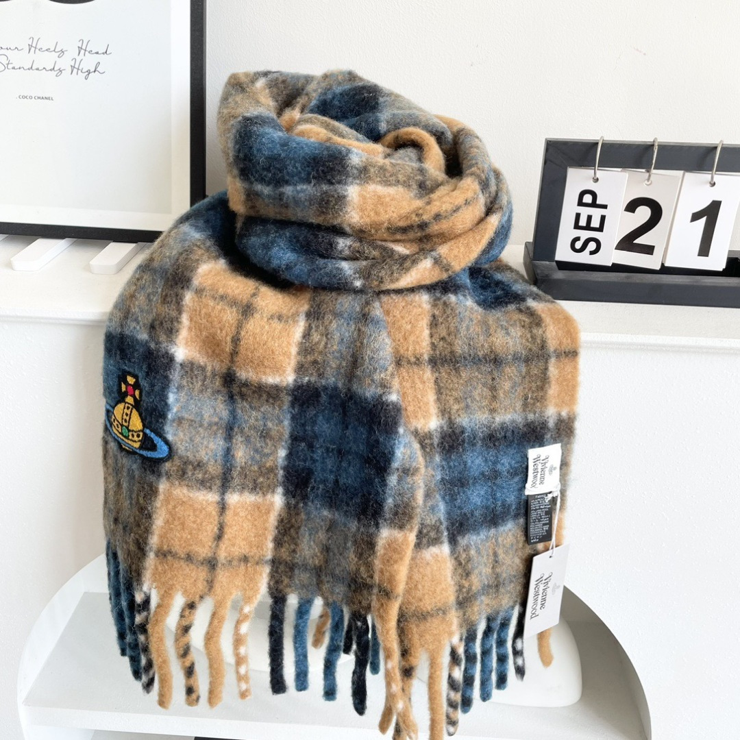 2025小红书走火爆款 𝐕𝐢𝐯𝐢𝐞𝐧𝐧𝐞 𝐖𝐞𝐬𝐭𝐰𝐨𝐨𝐝🪐✨经典大土星马海毛围巾 vivienne w