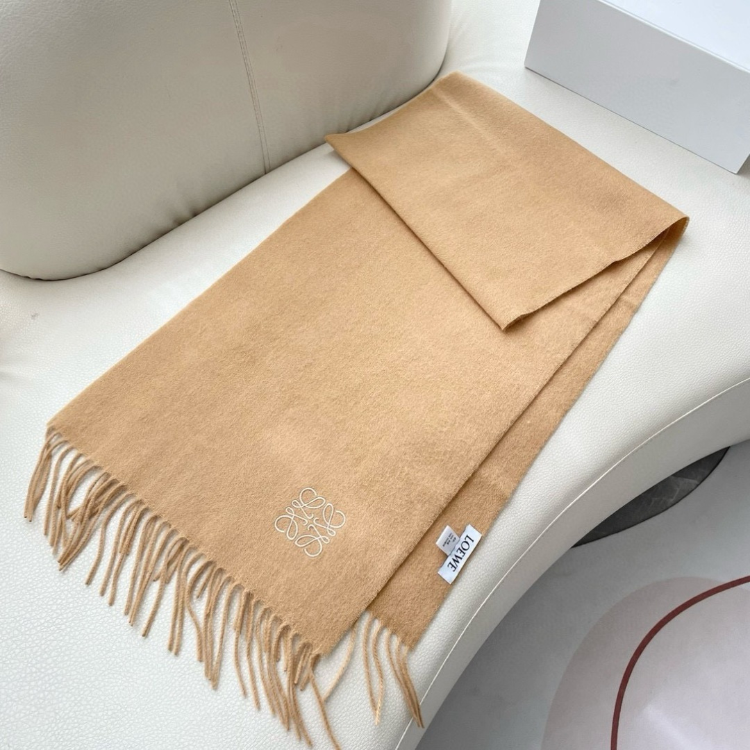 👑👑顶级原单中性款‼️罗意威 很幸運拿到這個品牌的東西，真的不多見，很少在國內做訂單，款式真的少的可怜❗