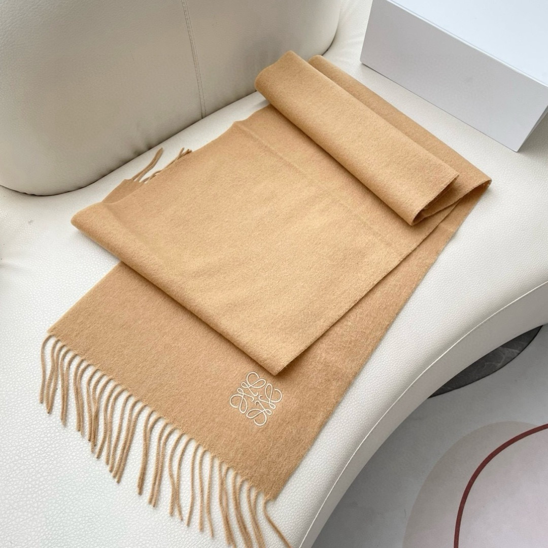 👑👑顶级原单中性款‼️罗意威 很幸運拿到這個品牌的東西，真的不多見，很少在國內做訂單，款式真的少的可怜❗