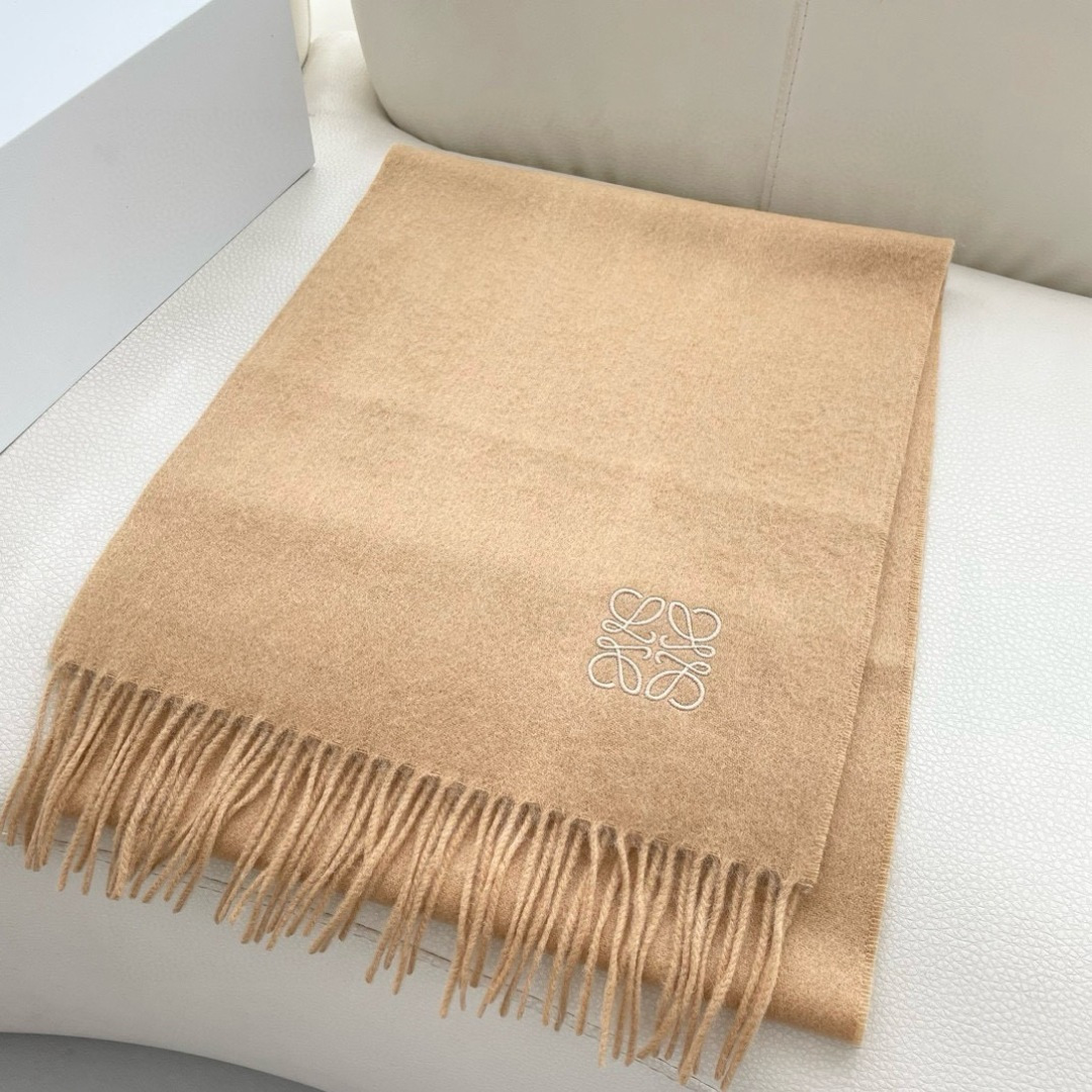 👑👑顶级原单中性款‼️罗意威 很幸運拿到這個品牌的東西，真的不多見，很少在國內做訂單，款式真的少的可怜❗