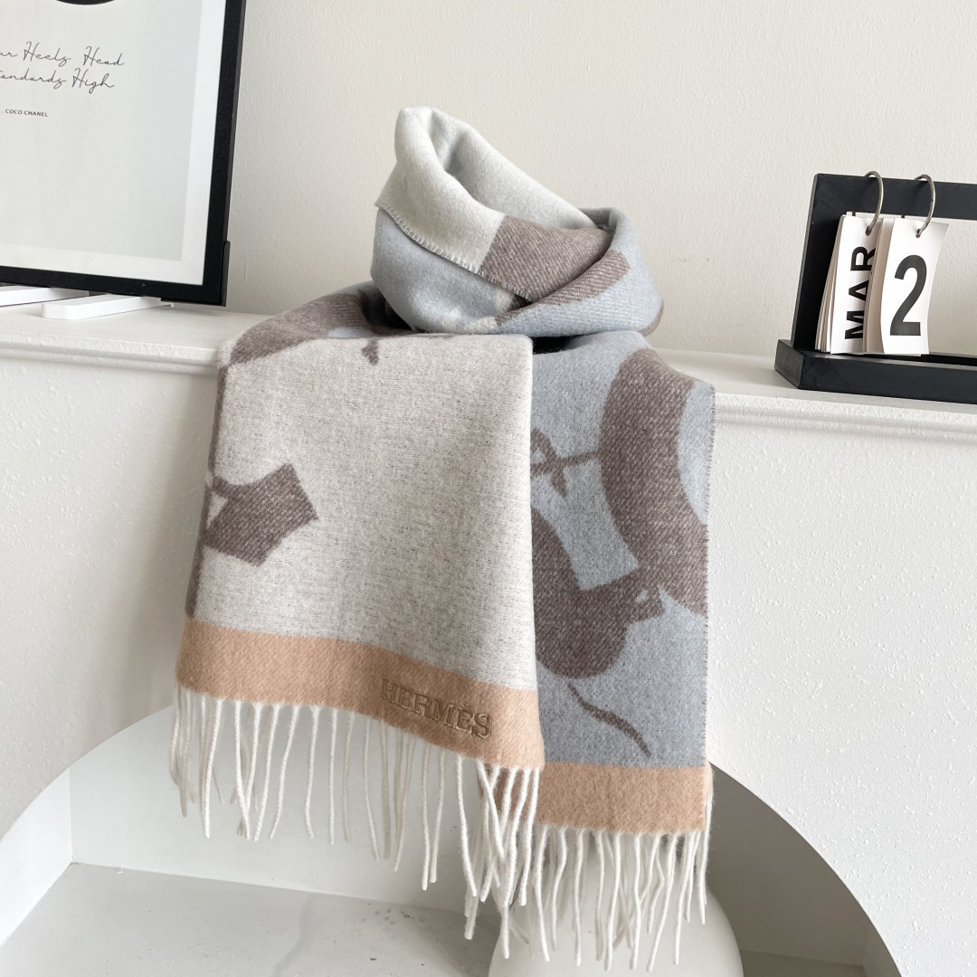 上新2025爱马仕男女款围巾且买且珍惜😍~都是出口订单所以比较难遇❤️东西讲究少而精😍好看的一定要收😎这