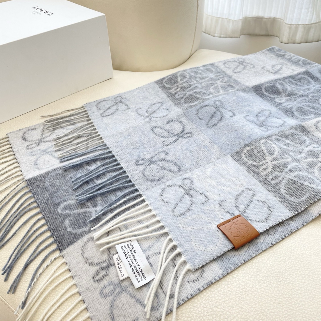 👑👑顶级原单中性款‼️罗意威【LW条纹长巾】很幸運拿到這個品牌的東西，真的不多見，很少在國內做訂單，款式