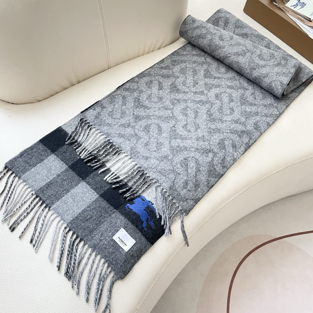 上新2025爱马仕双面男女款围巾且买且珍惜😍~都是出口订单所以比较难遇❤️东西讲究少而精😍好看的一定要收