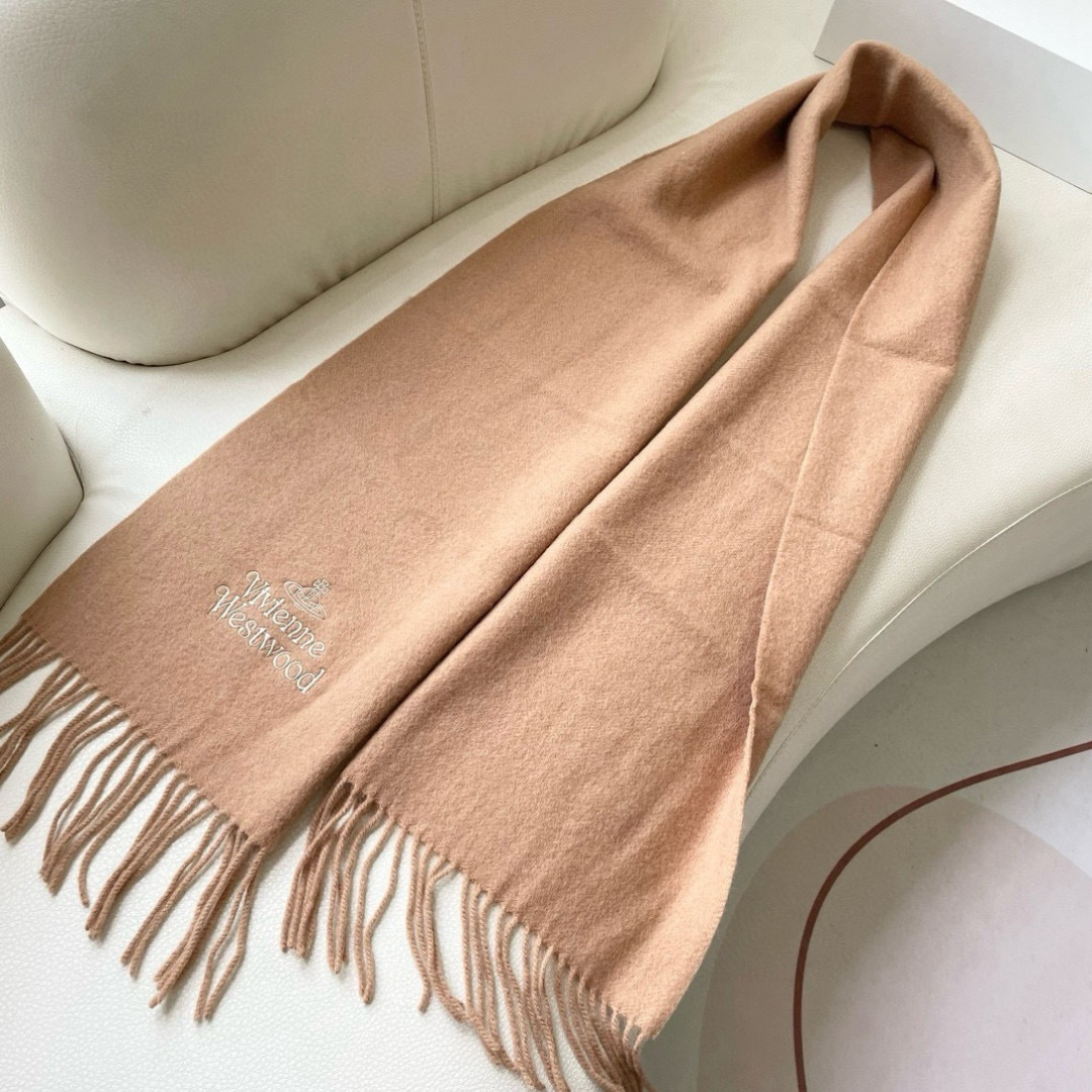 ✨✨英国朋克教母“西太后Vivienne Westwood”最爱的土星❗❗从精神上，Vivenne We