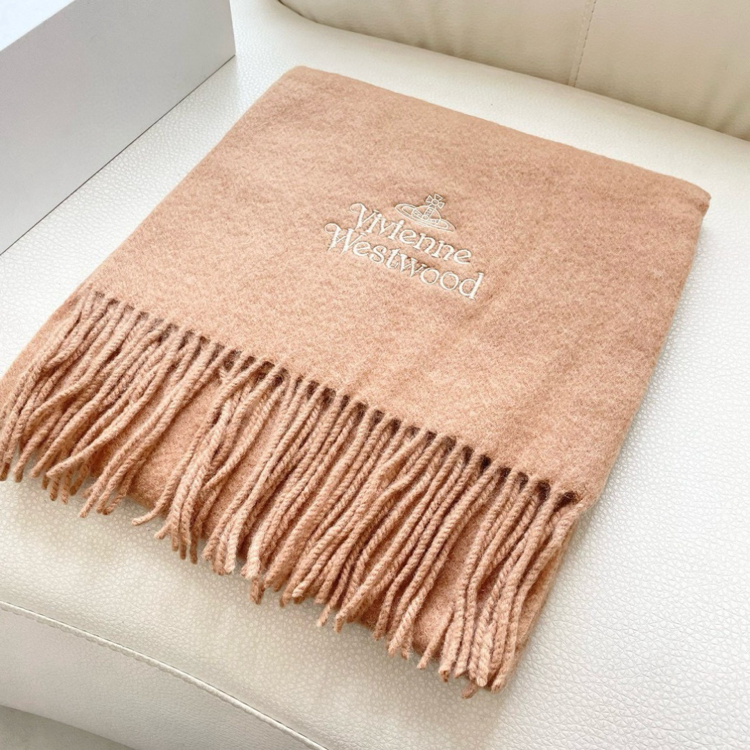 ✨✨英国朋克教母“西太后Vivienne Westwood”最爱的土星❗❗从精神上，Vivenne We