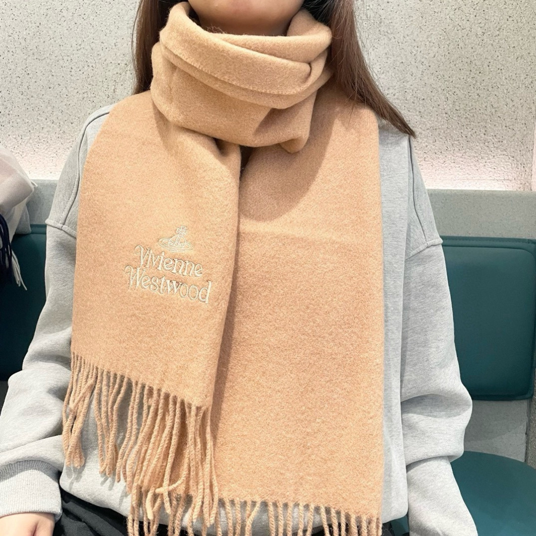 ✨✨英国朋克教母“西太后Vivienne Westwood”最爱的土星❗❗从精神上，Vivenne We