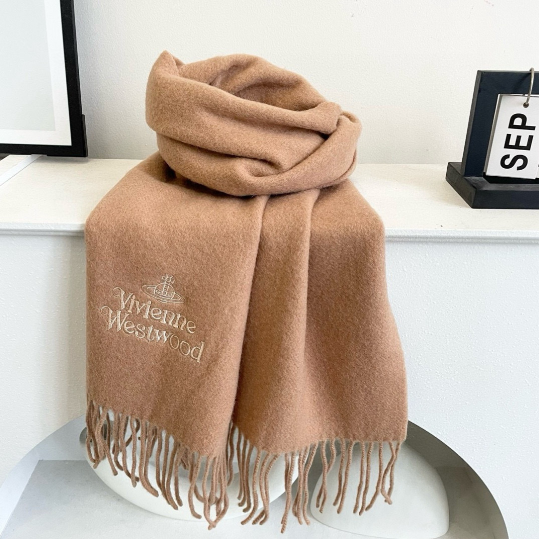 ✨✨英国朋克教母“西太后Vivienne Westwood”最爱的土星❗❗从精神上，Vivenne We