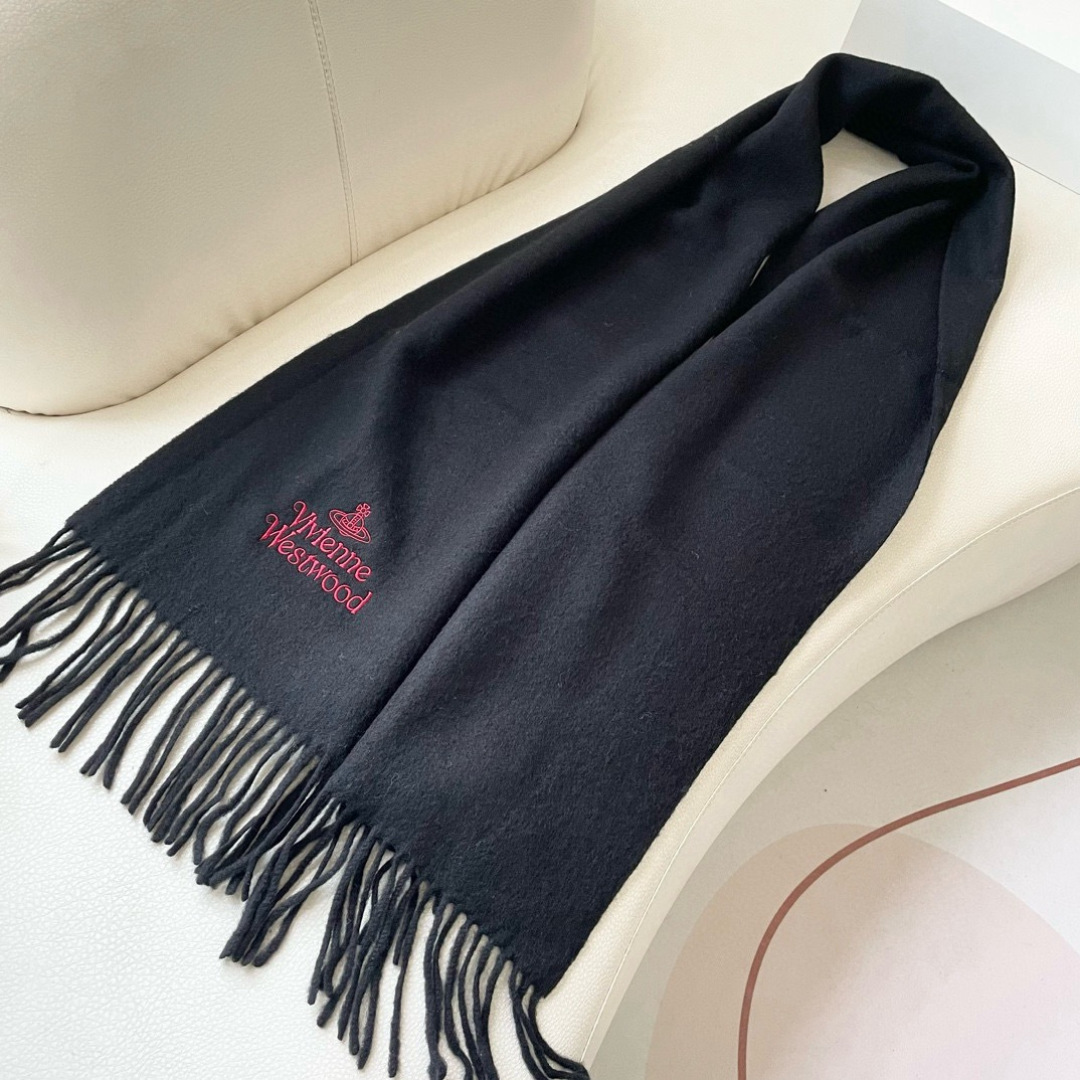 ✨✨英国朋克教母“西太后Vivienne Westwood”最爱的土星❗❗从精神上，Vivenne We