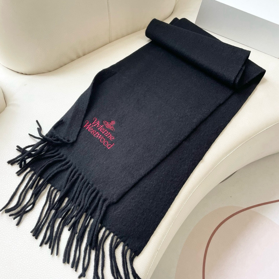 ✨✨英国朋克教母“西太后Vivienne Westwood”最爱的土星❗❗从精神上，Vivenne We