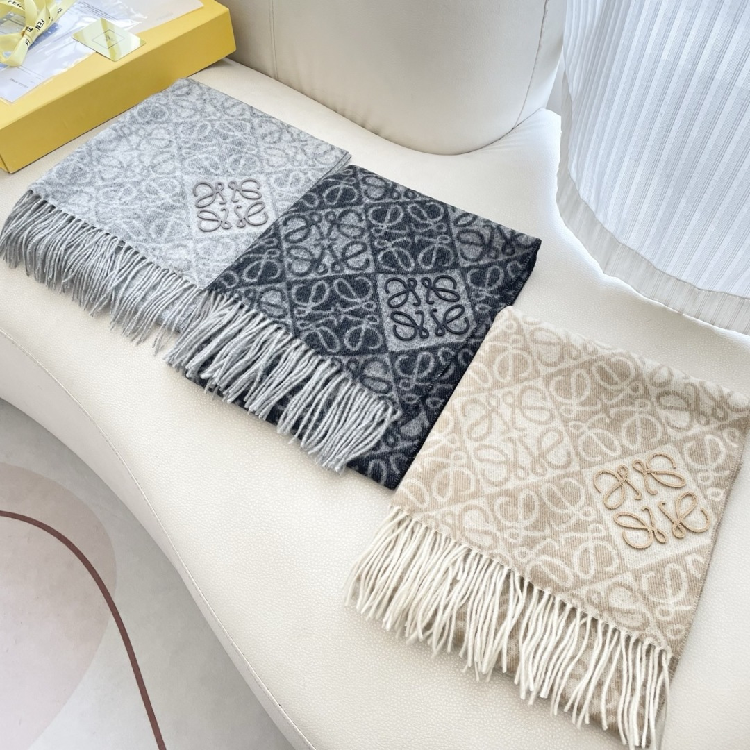 👑👑新款顶级原单中性款‼️罗意威【LW条纹长巾】很幸運拿到這個品牌的東西，真的不多見，很少在國內做訂單，