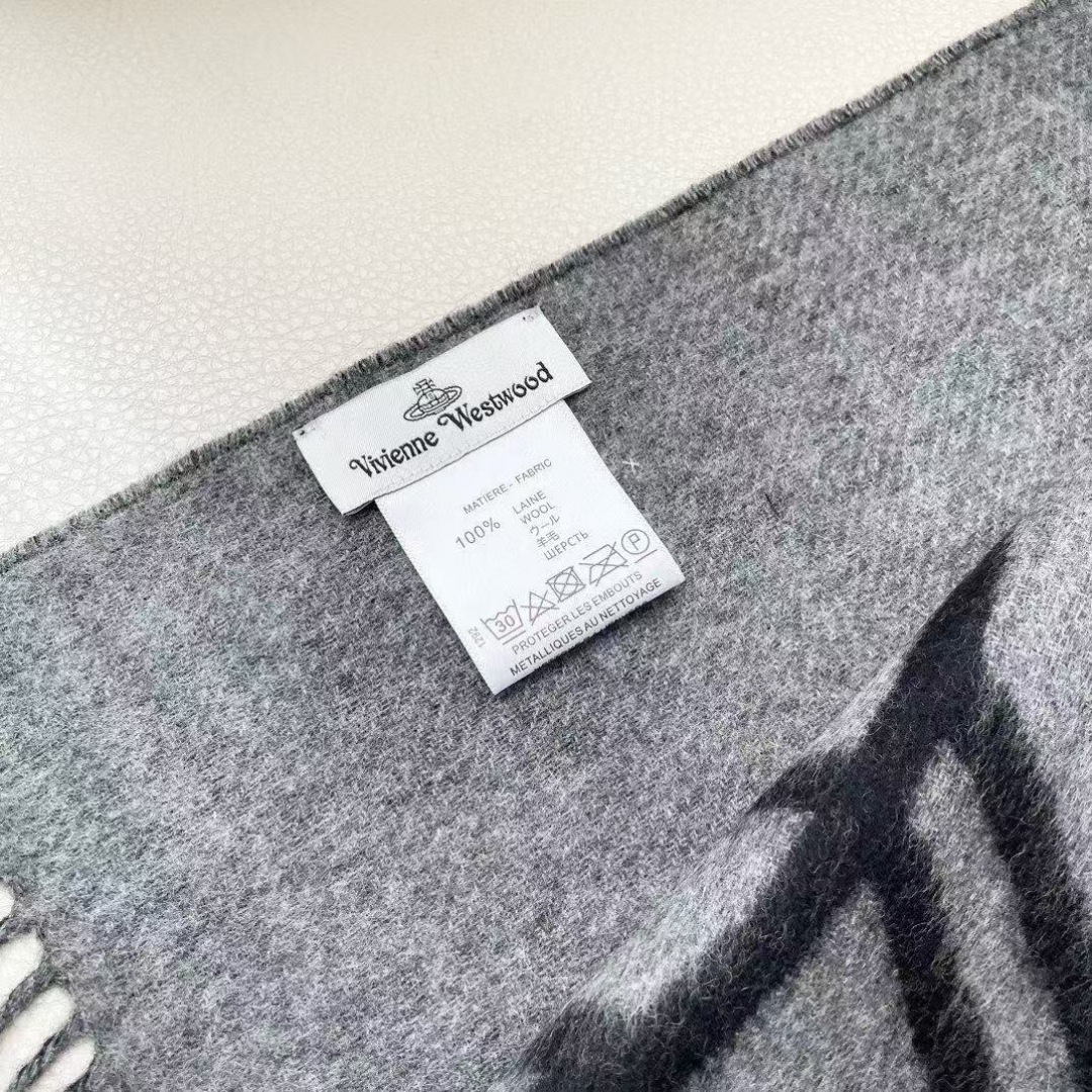 英国朋克教母“西太后Vivienne Westwood”最爱的土星❗❗从精神上，Vivenne West