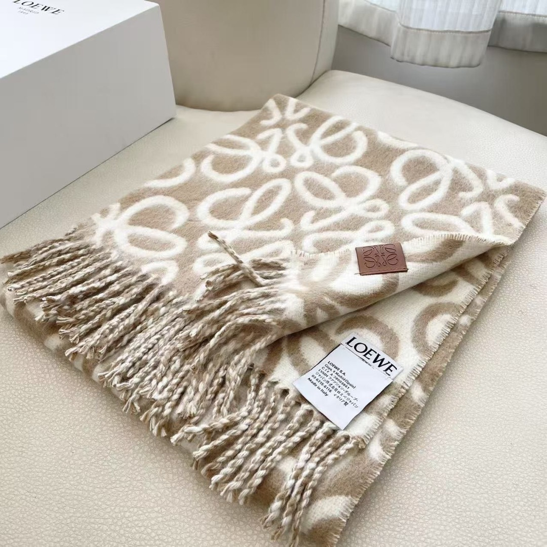 👑👑顶级原单中性款‼️罗意威【LW条纹长巾】很幸運拿到這個品牌的東西，真的不多見，很少在國內做訂單，款式