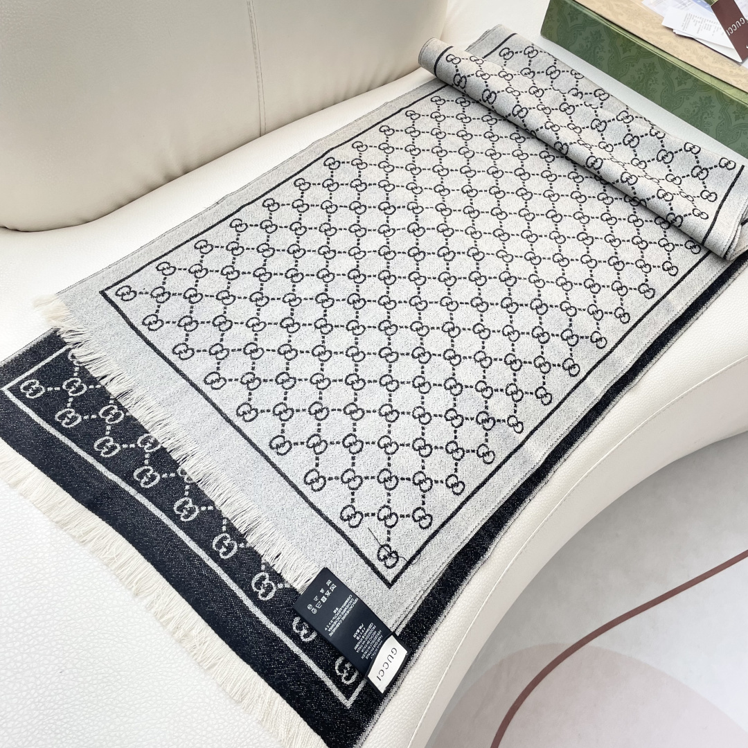 Gucci · 古奇经典羊绒披肩围巾❗来个硬货.麻溜的安排上.纯正出口❗原订单已经交货一批，其中一批刚过