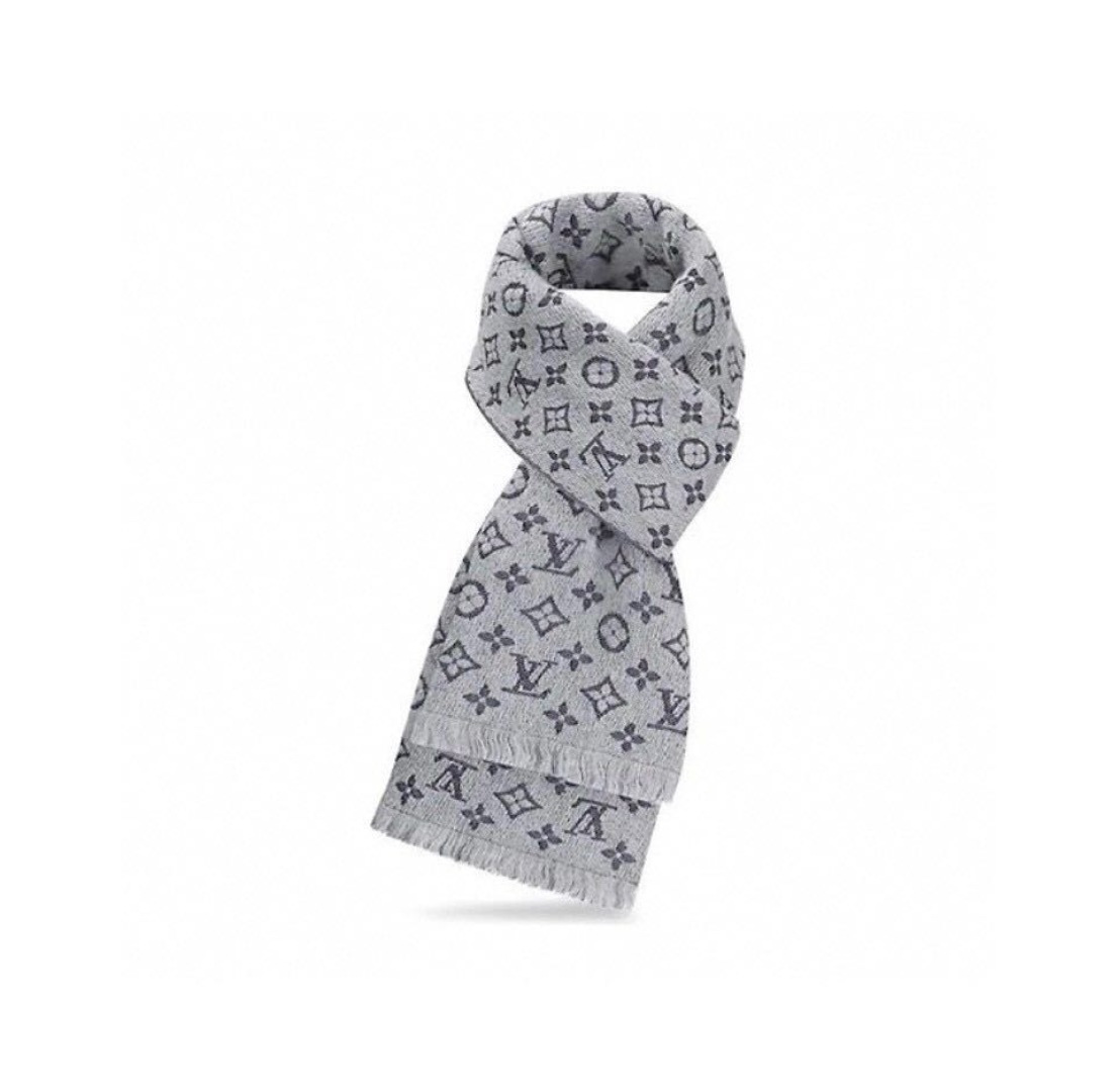 上新！Lv✨超级中意非常稳👍这款LV男士围巾，款式很有男性魅力，是男款里非常Classical的设计，经