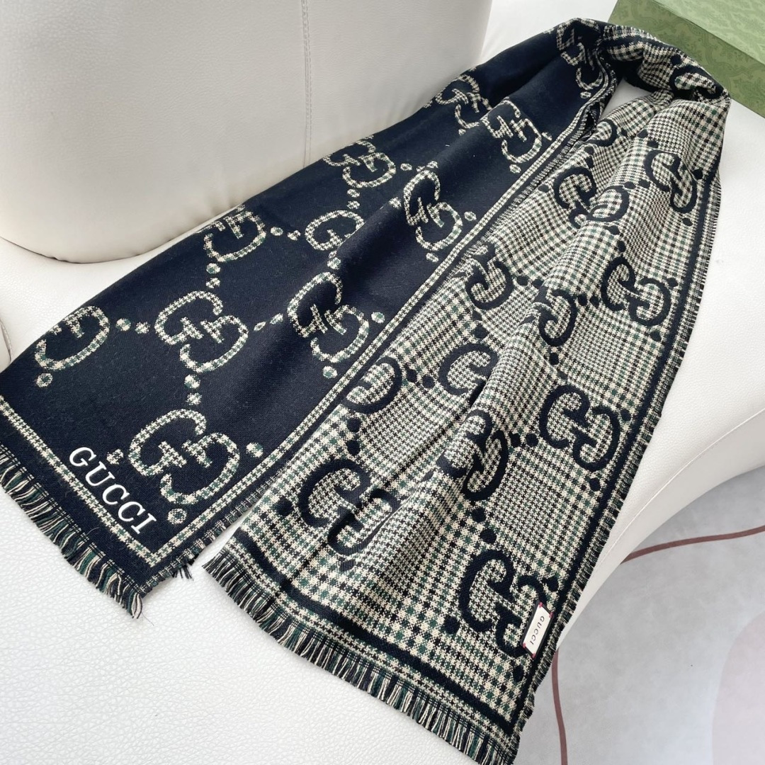 Gucci · 古奇经典羊绒披肩围巾❗来个硬货.麻溜的安排上.纯正出口❗原订单已经交货一批，其中一批刚过