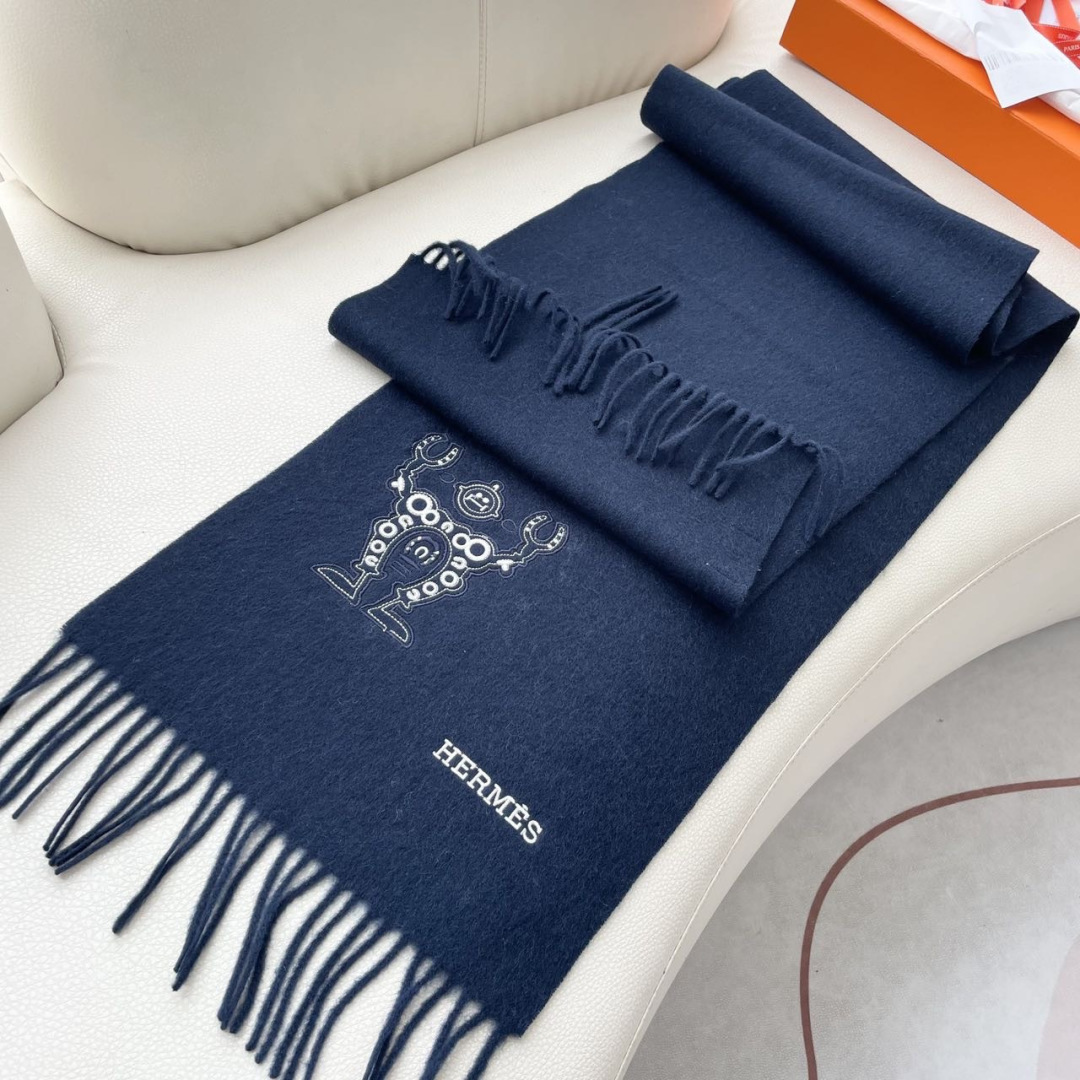 上新2025爱马仕男女款围巾且买且珍惜😍~都是出口订单所以比较难遇❤️东西讲究少而精😍好看的一定要收😎这