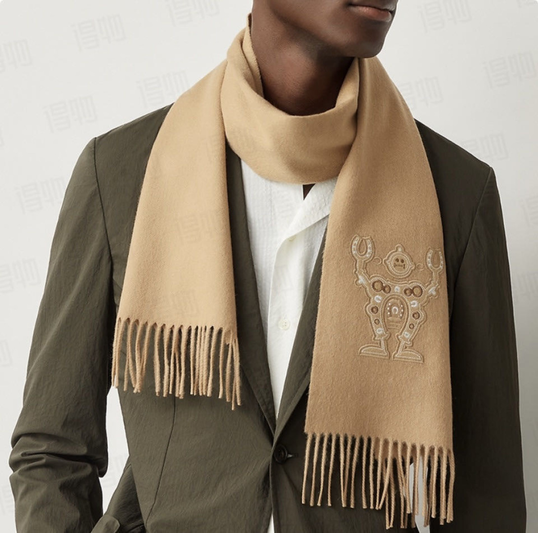 上新2025爱马仕男女款围巾且买且珍惜😍~都是出口订单所以比较难遇❤️东西讲究少而精😍好看的一定要收😎这