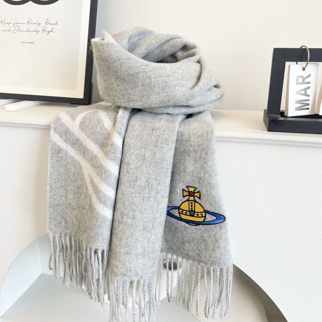 英国朋克教母“西太后Vivienne Westwood”最爱的土星❗❗从精神上，Vivenne West