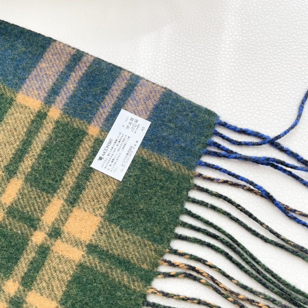 vivienne西太后 可披肩可围巾终于来啦，性价比爆棚的原单西太后土星双色羊毛围巾温暖又百搭。秋冬羊毛