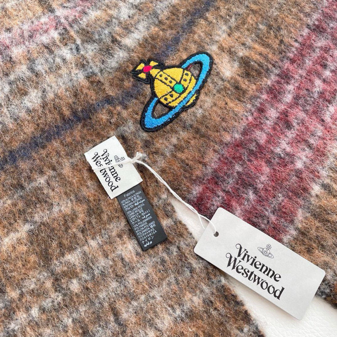 2025小红书走火爆款 𝐕𝐢𝐯𝐢𝐞𝐧𝐧𝐞 𝐖𝐞𝐬𝐭𝐰𝐨𝐨𝐝🪐✨经典大土星马海毛围巾 vivienne w