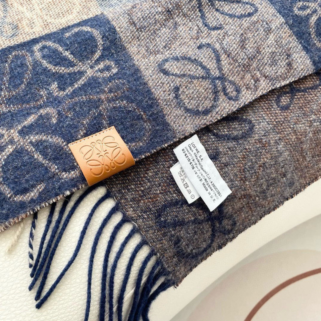 👑👑顶级原单中性款‼️罗意威【LW条纹长巾】很幸運拿到這個品牌的東西，真的不多見，很少在國內做訂單，款式