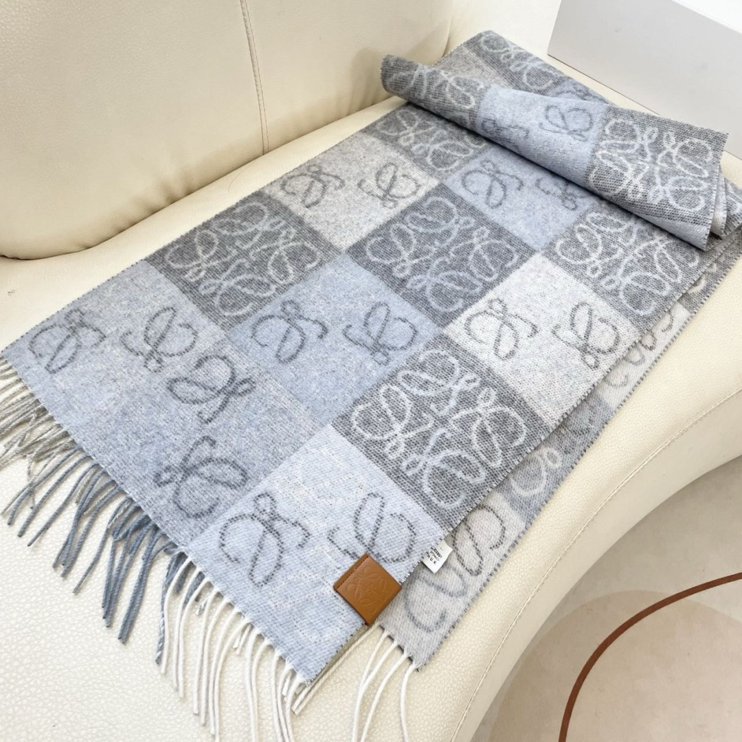 👑👑顶级原单中性款‼️罗意威【LW条纹长巾】很幸運拿到這個品牌的東西，真的不多見，很少在國內做訂單，款式