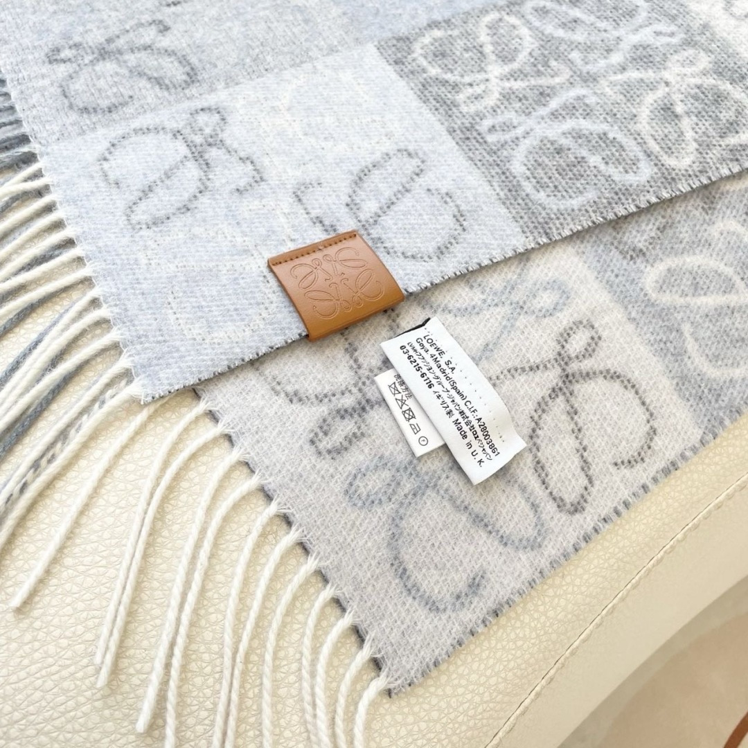 👑👑顶级原单中性款‼️罗意威【LW条纹长巾】很幸運拿到這個品牌的東西，真的不多見，很少在國內做訂單，款式