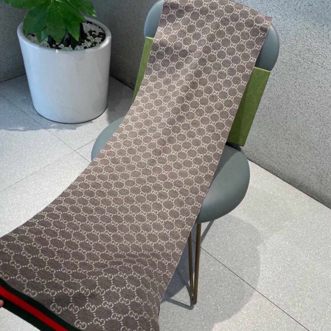 💋🌾专柜最新款💨古奇火爆来袭💥🎊顶级色织工艺。此工艺只有大牌纯正代工厂才有的工艺‼️100%顶级针织加羊