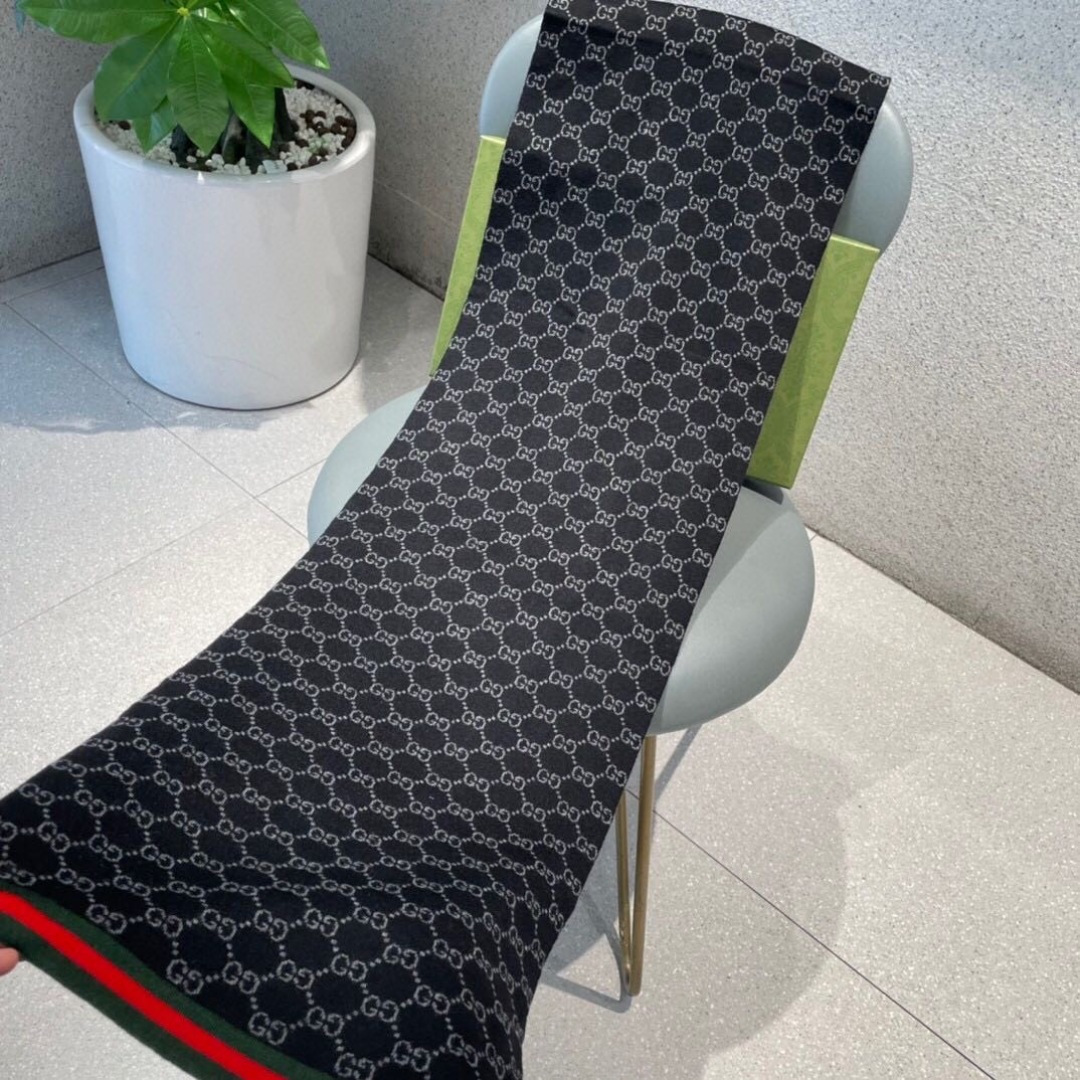 💋🌾专柜最新款💨古奇火爆来袭💥🎊顶级色织工艺。此工艺只有大牌纯正代工厂才有的工艺‼️100%顶级针织加羊