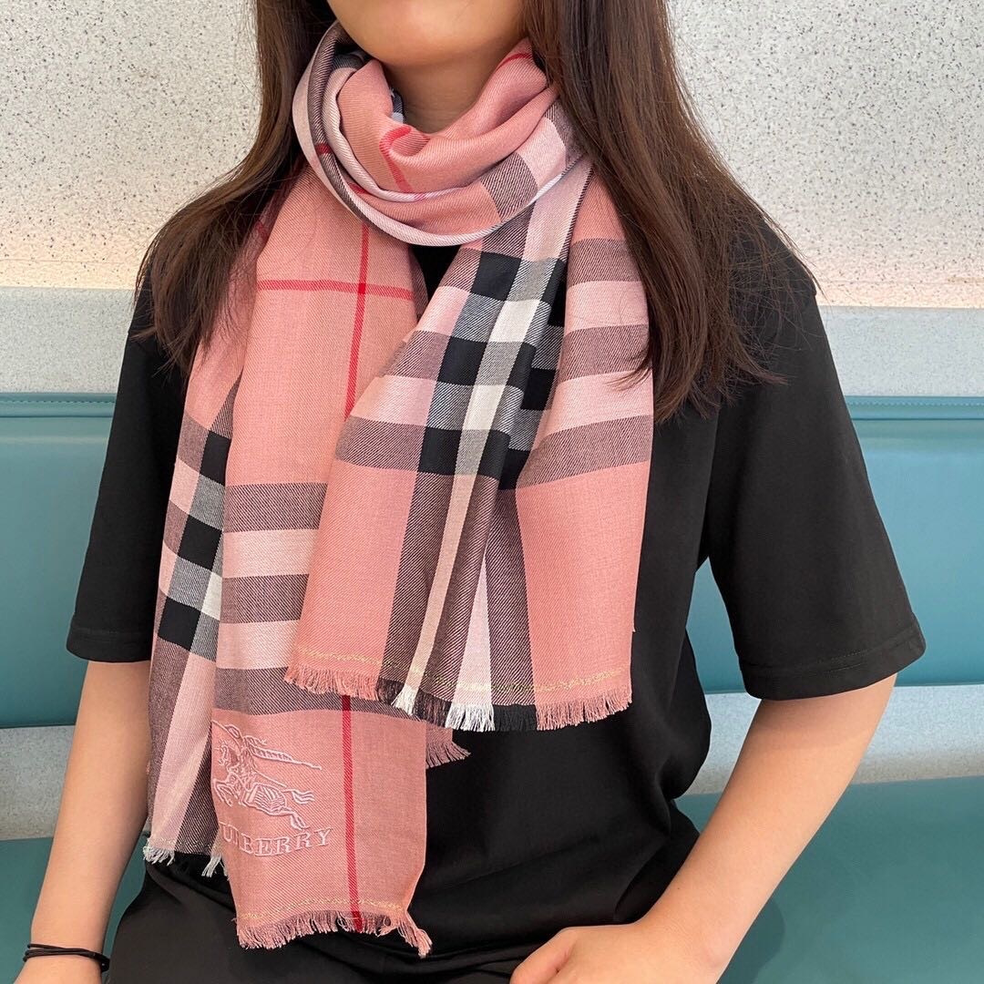 巴宝利💋新款到😍手慢🈚️抢‼️‼️👏💙顶级原单正品旷世绝美顶级高端货👼【绝对值得珍藏👍】👏香奈儿绝美百搭