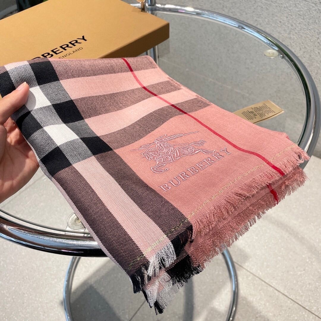 巴宝利💋新款到😍手慢🈚️抢‼️‼️👏💙顶级原单正品旷世绝美顶级高端货👼【绝对值得珍藏👍】👏香奈儿绝美百搭