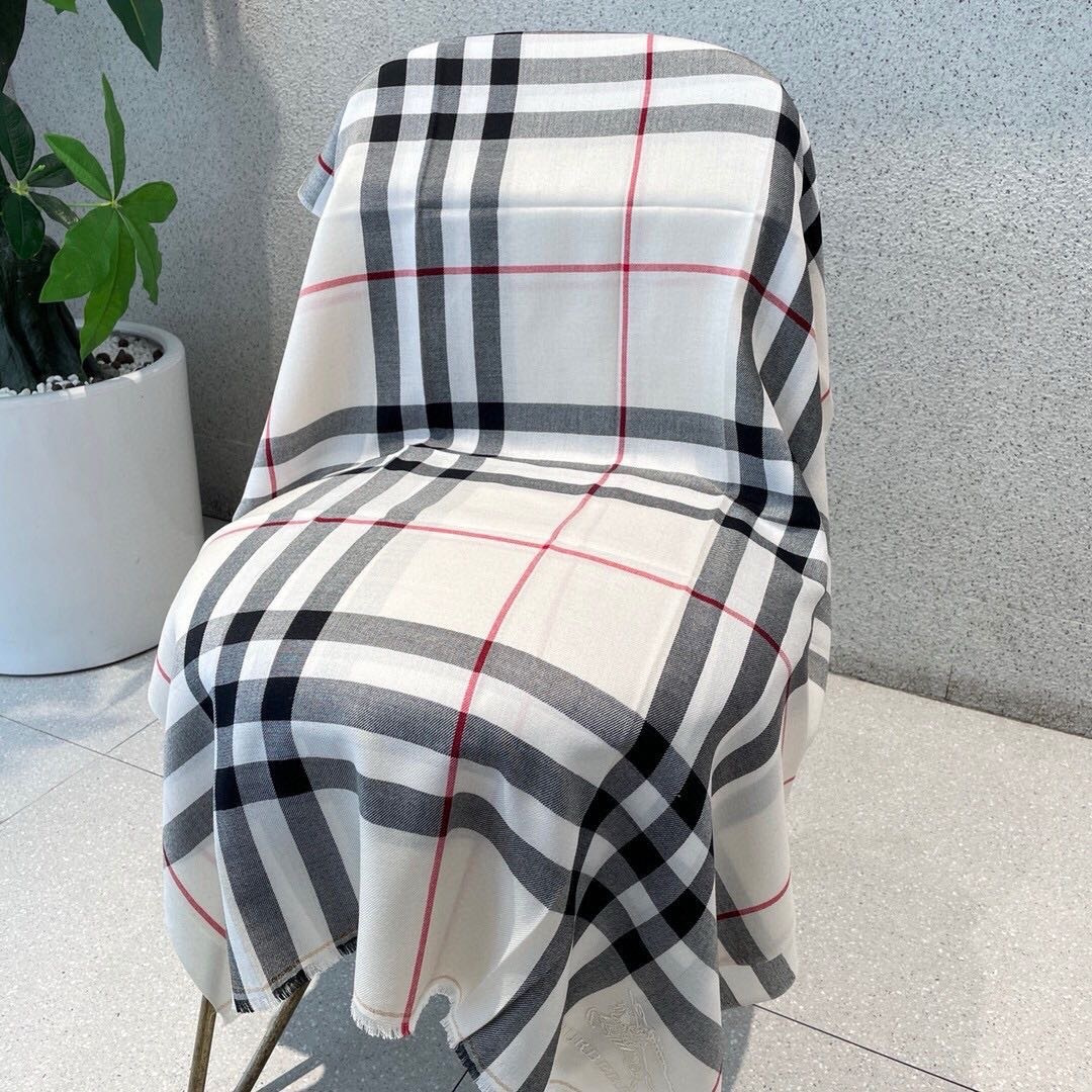 巴宝利💋新款到😍手慢🈚️抢‼️‼️👏💙顶级原单正品旷世绝美顶级高端货👼【绝对值得珍藏👍】👏香奈儿绝美百搭