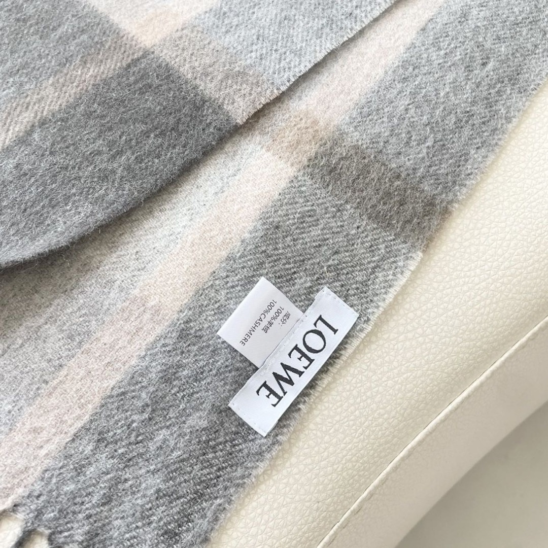 👑👑顶级原单中性款‼️罗意威 很幸運拿到這個品牌的東西，真的不多見，很少在國內做訂單，款式真的少的可怜❗