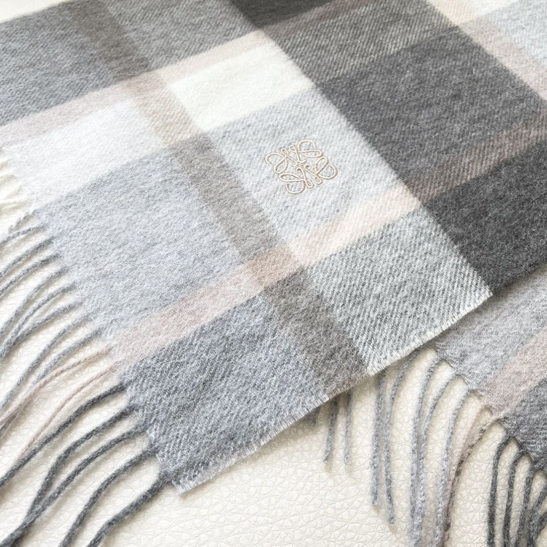 👑👑顶级原单中性款‼️罗意威 很幸運拿到這個品牌的東西，真的不多見，很少在國內做訂單，款式真的少的可怜❗