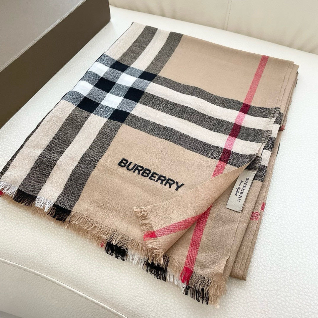 【徽标格纹】羊绒长巾⚜️bur殿堂级御用推荐❗️出口英国的订单！最新经典混纺系列。来的太是时候了❗️非常