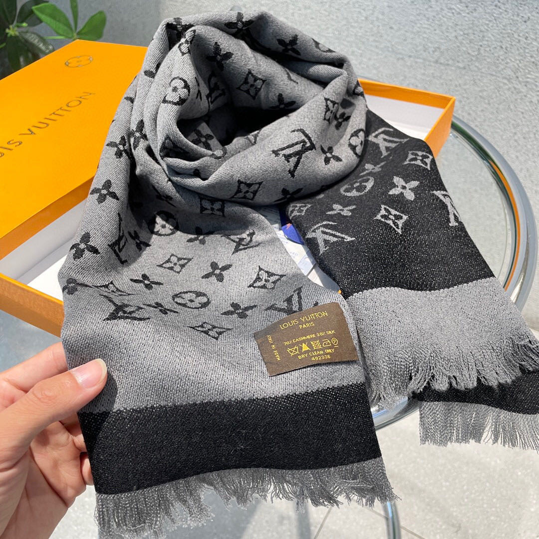 路易威登重磅原单，一模一样 LV专柜新色 出口境外。专柜的最新限量双面拼色‼️【限量版】品质极好,精工高