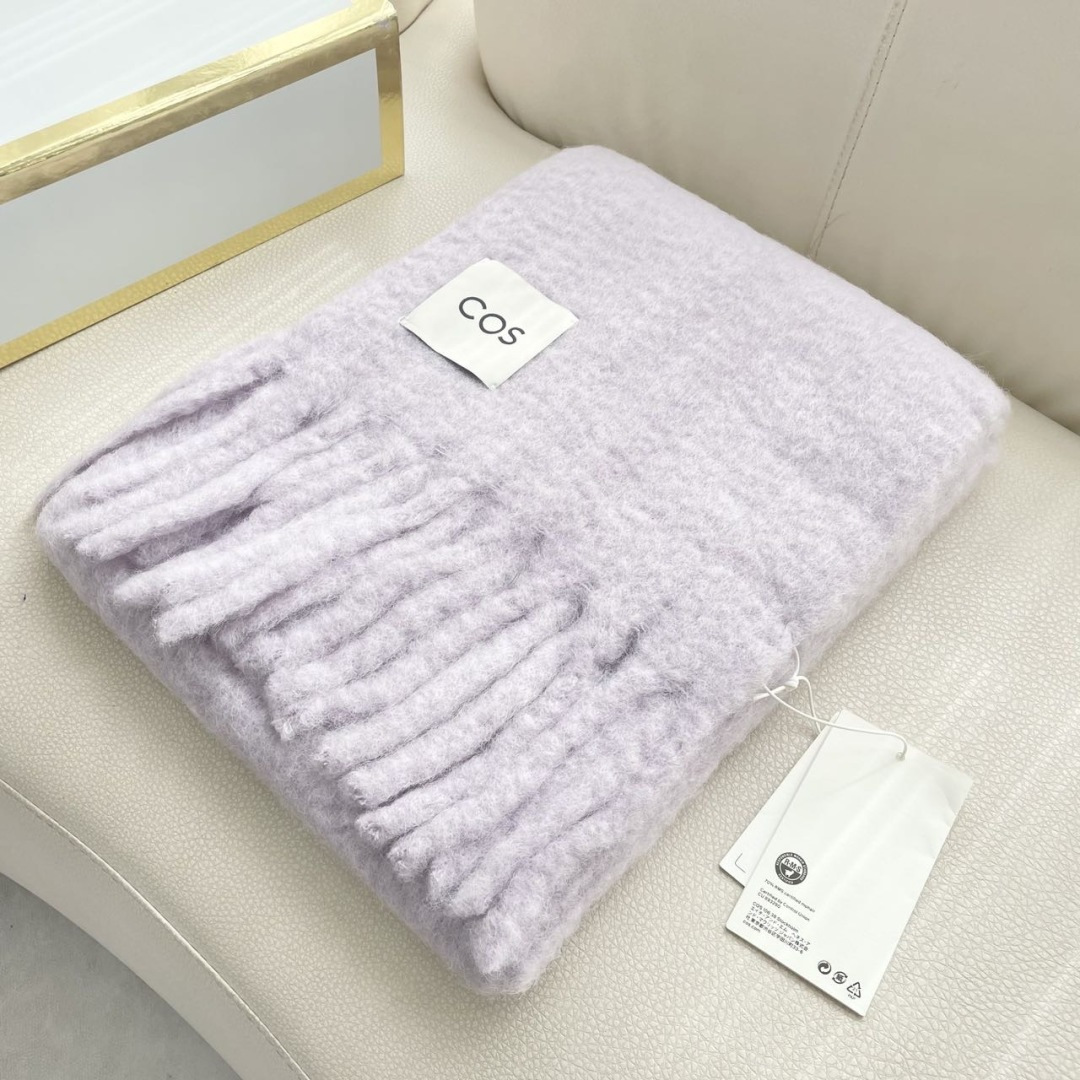 2025小红书走火爆款 COS品牌 🪐✨经典大土星马海毛围巾 vivienne westwood西太后土