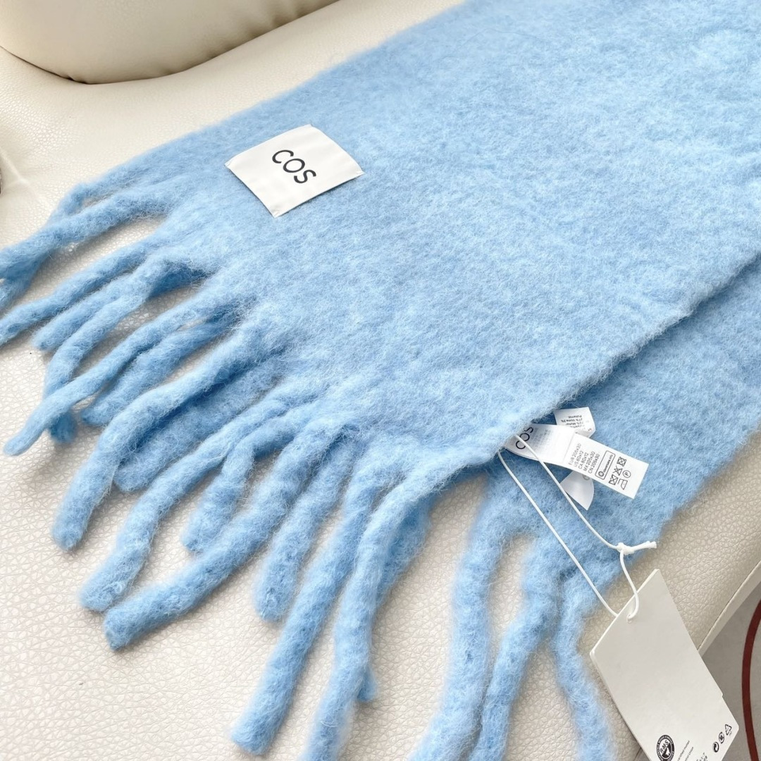 2025小红书走火爆款 COS品牌 🪐✨经典大土星马海毛围巾 vivienne westwood西太后土