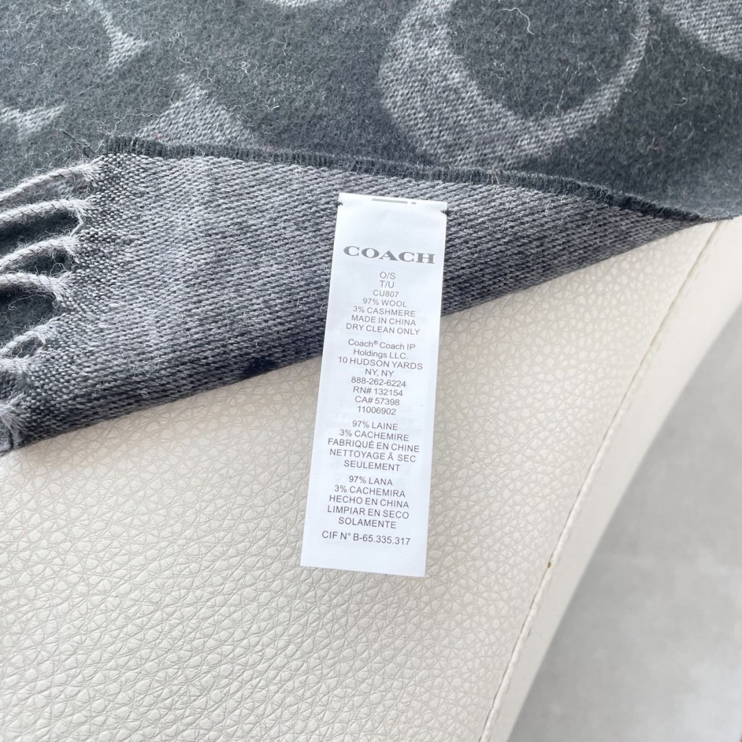 高本版✨✨【经典款】COACH经典 蔻驰披肩也太好看了吧！不仅有颜值还有品质，97%羊毛+3%羊绒，手感