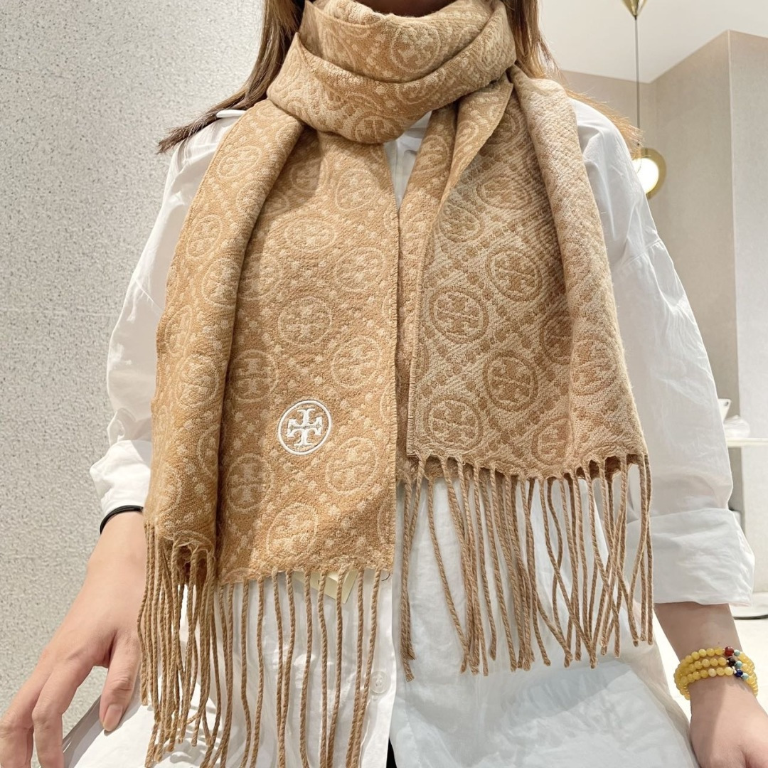 专柜同步！TORY BURCH 【托里伯奇长巾】很幸运拿到這个品牌的东西，真的不多见，很少在国內做订单，