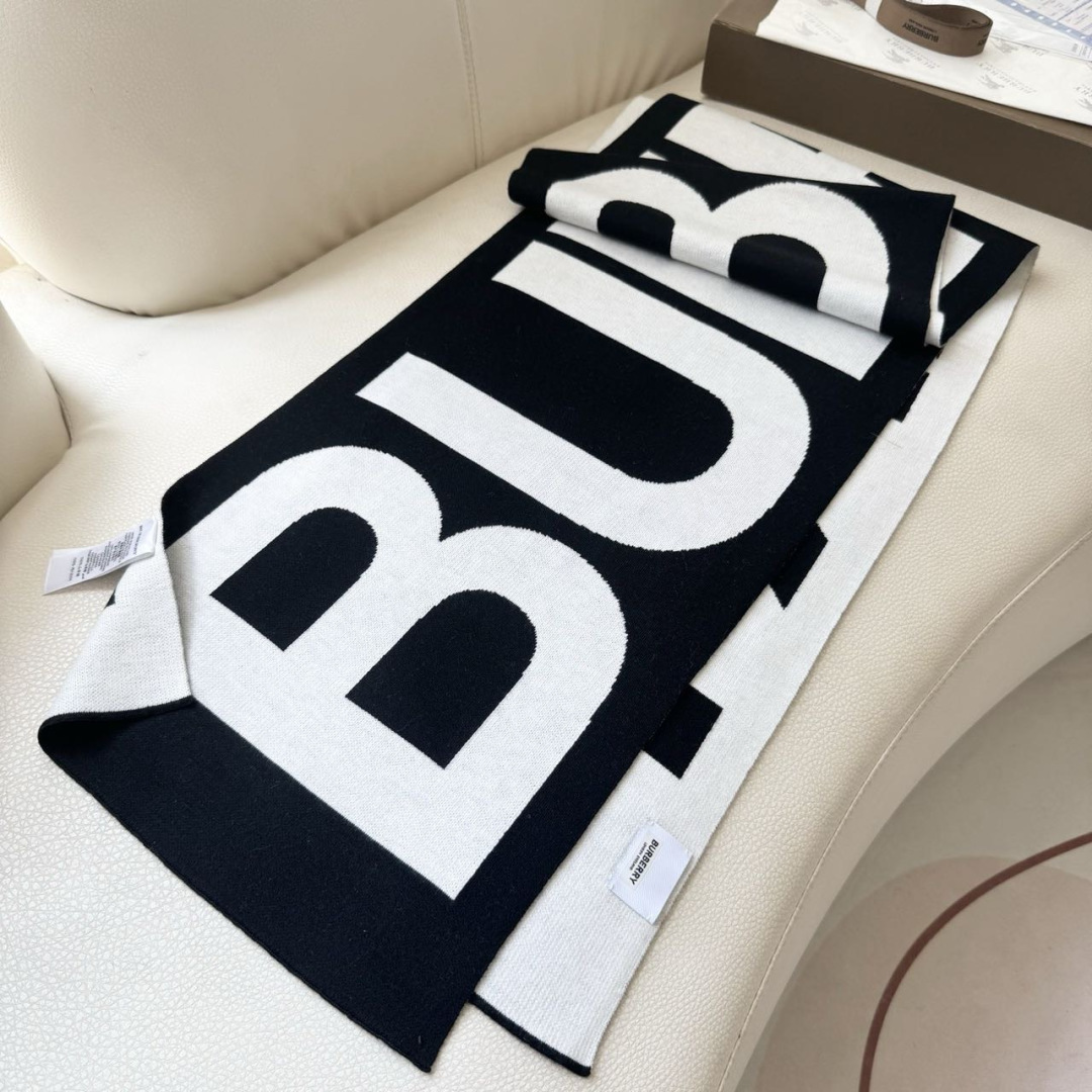 爆款上新 情侣款👍👍B家【经典战马】独家牛货🐂 奢华尽在尺寸之间，高端品质‼️具有超高羊绒品质才会被此品